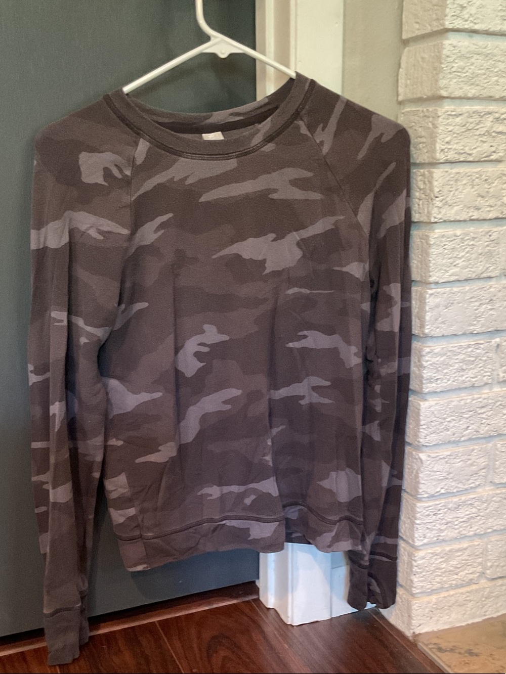 Athleta women’s  Charcoal Camo Crewneck Sweater